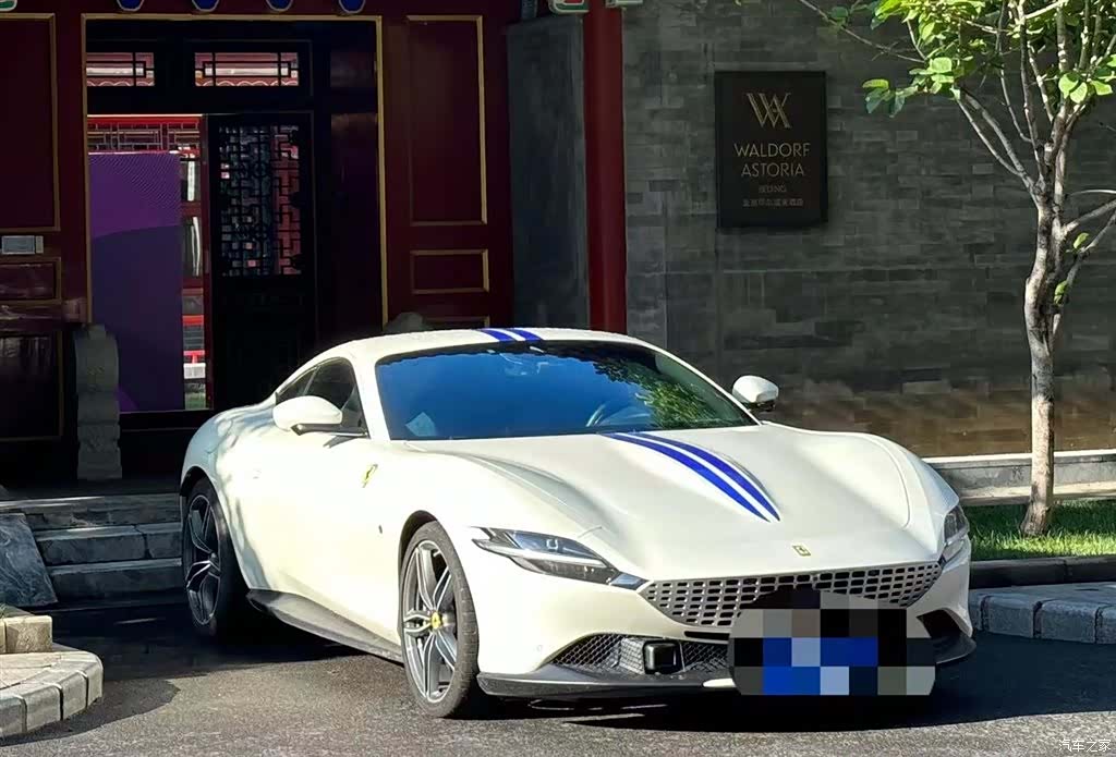 Ferrari Roma, 2021 3