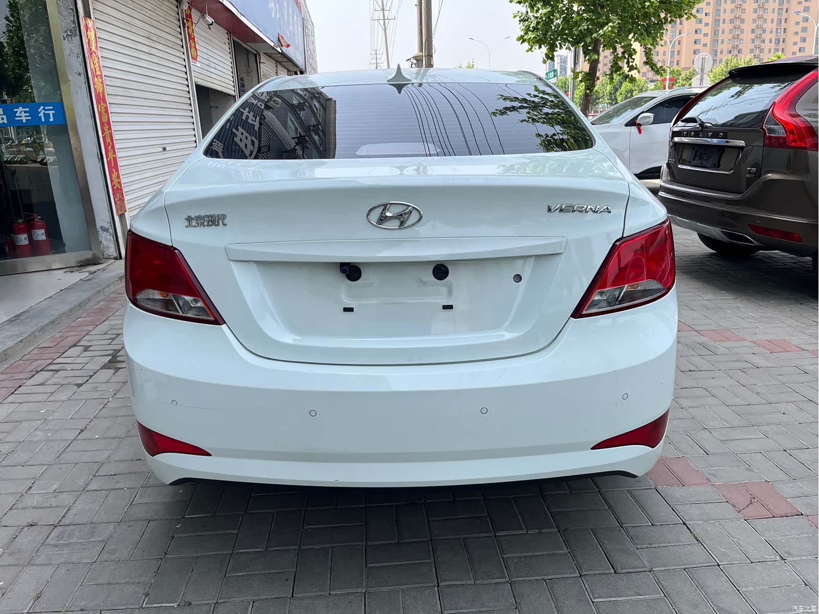 Hyundai GLS, 2015 4
