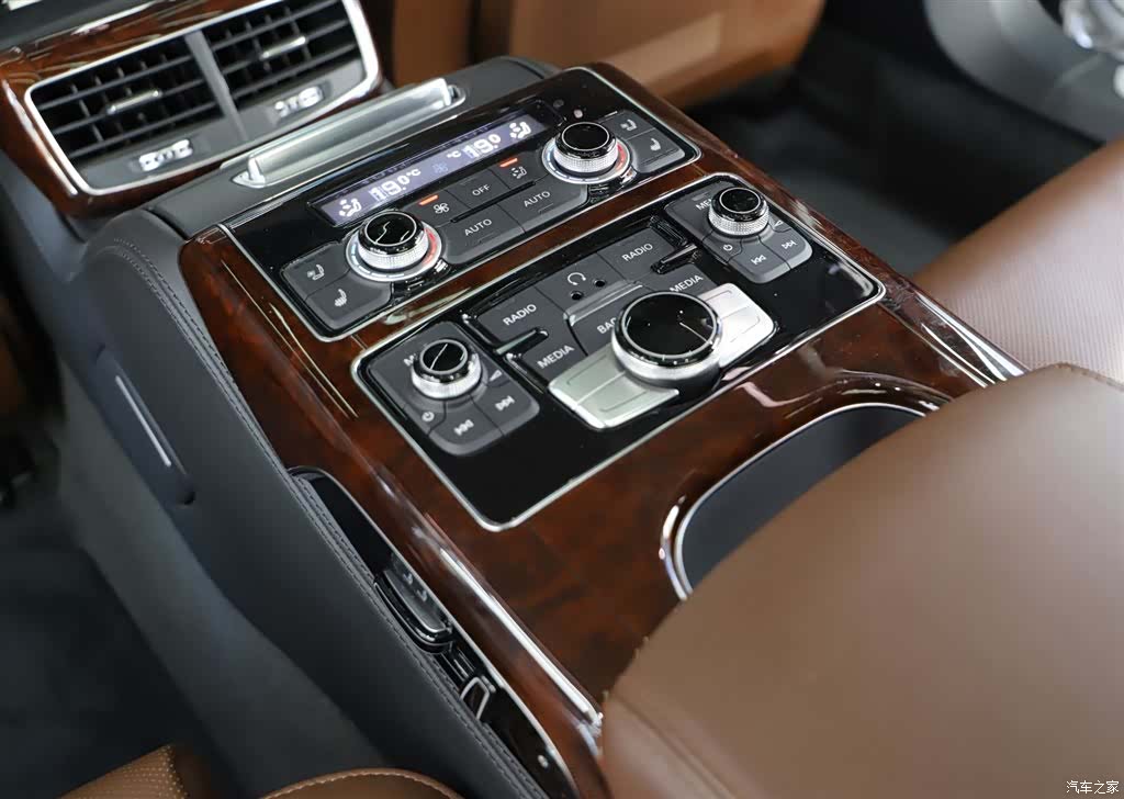 Audi A8L, 2012 16