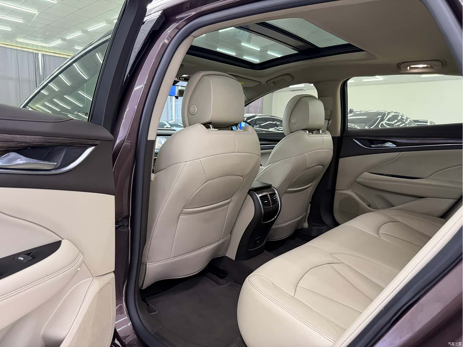 Buick LaCrosse, 2017 все фото