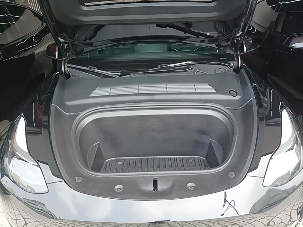 Tesla Model Y, 2021 20