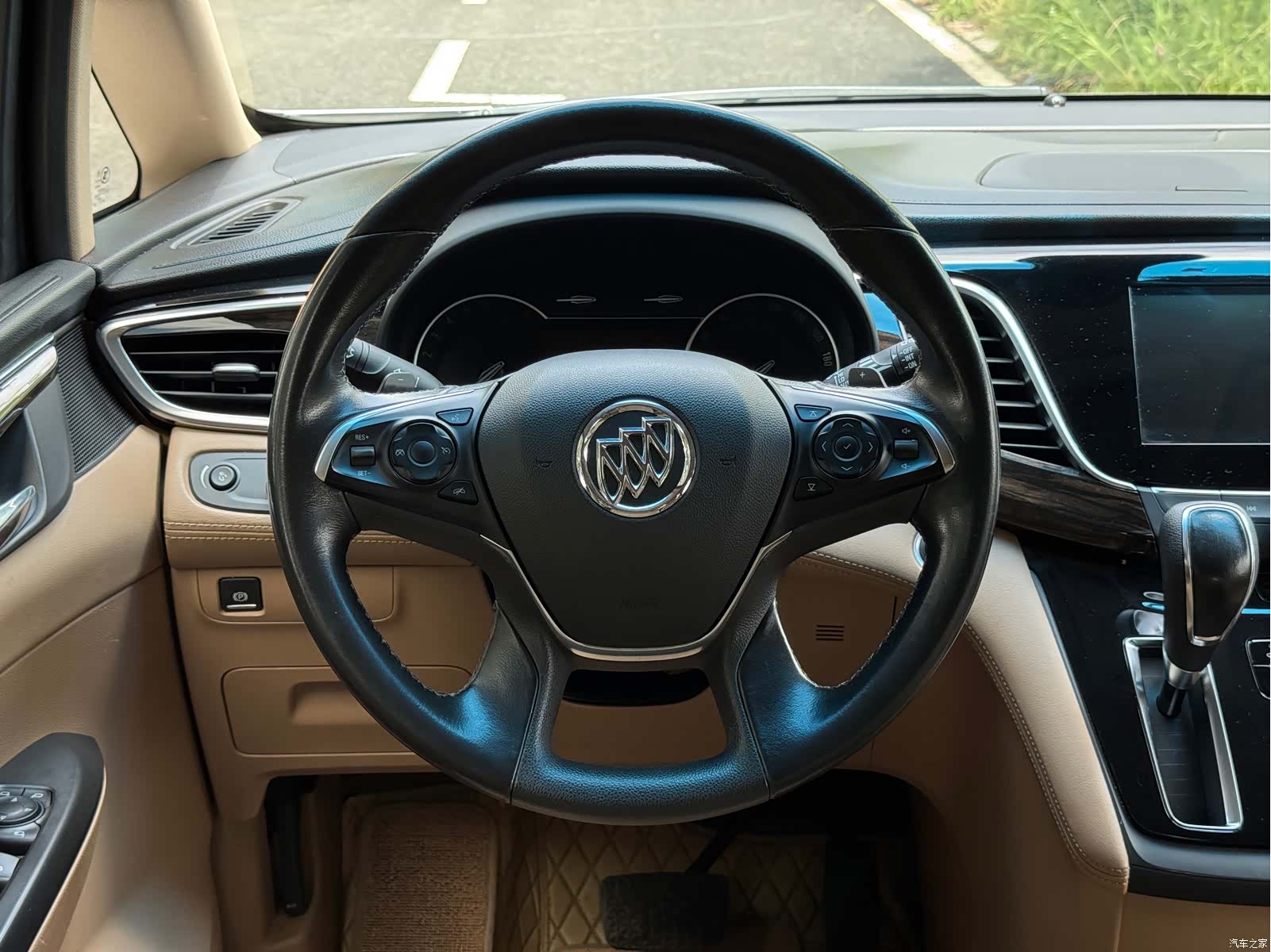 Buick GL8, 2019 13