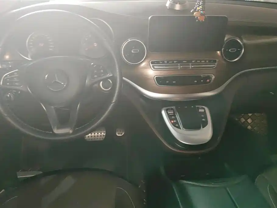 Mercedes-Benz V-class Mercedes-Benz V-class