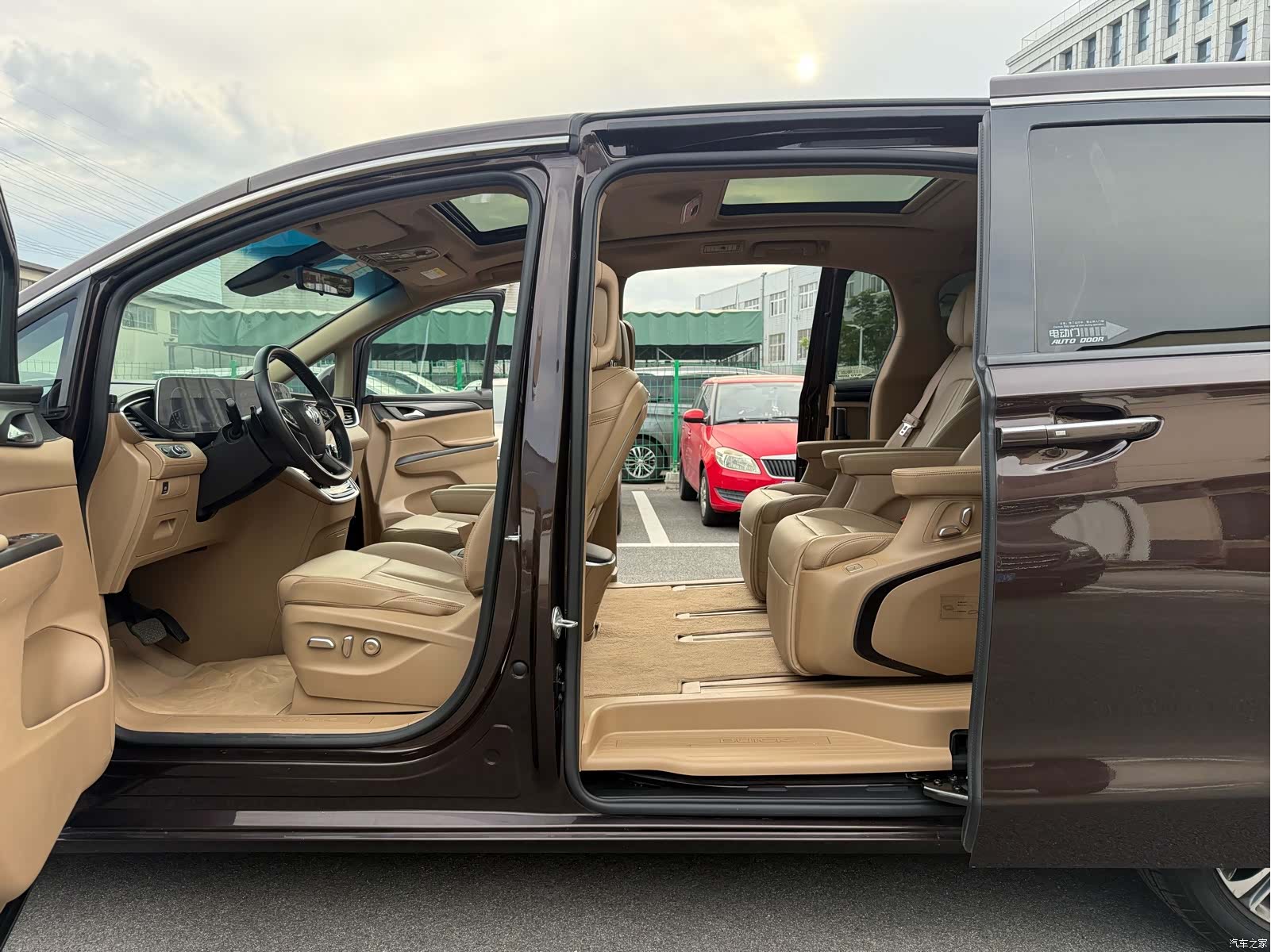 Buick GL8, 2021 13