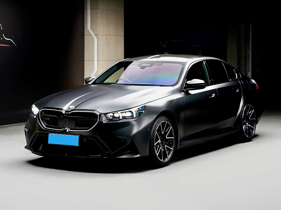 BMW M5 PHEV