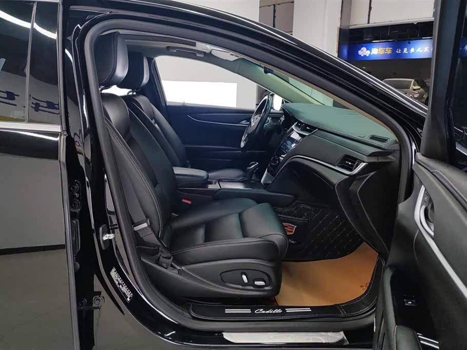 Cadillac XTS