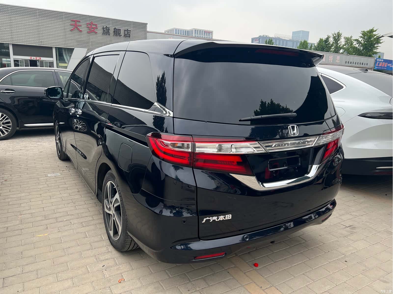 Honda Odyssey, 2016 все фото