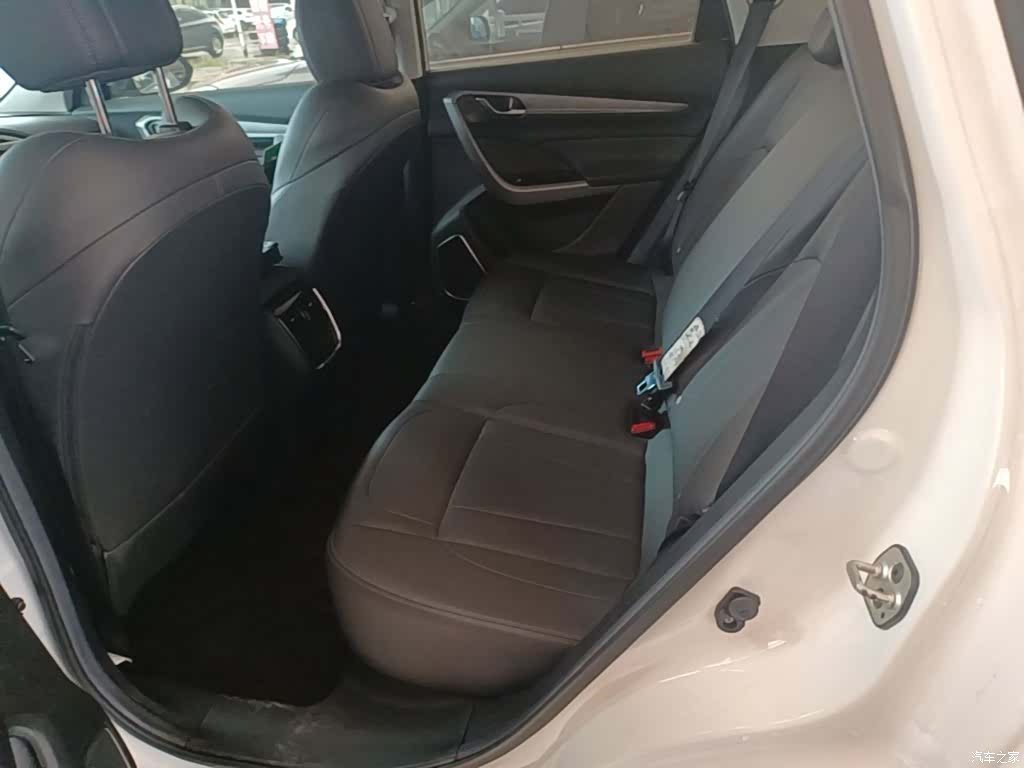 DongFeng AX7, 2021 17