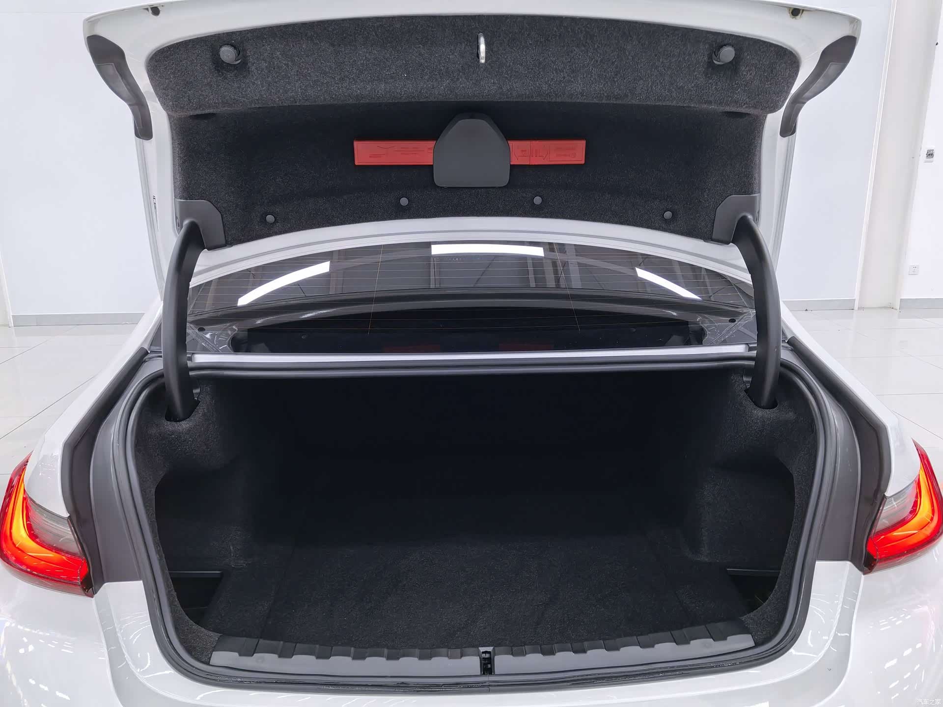 BMW 3 Series, 2024 8
