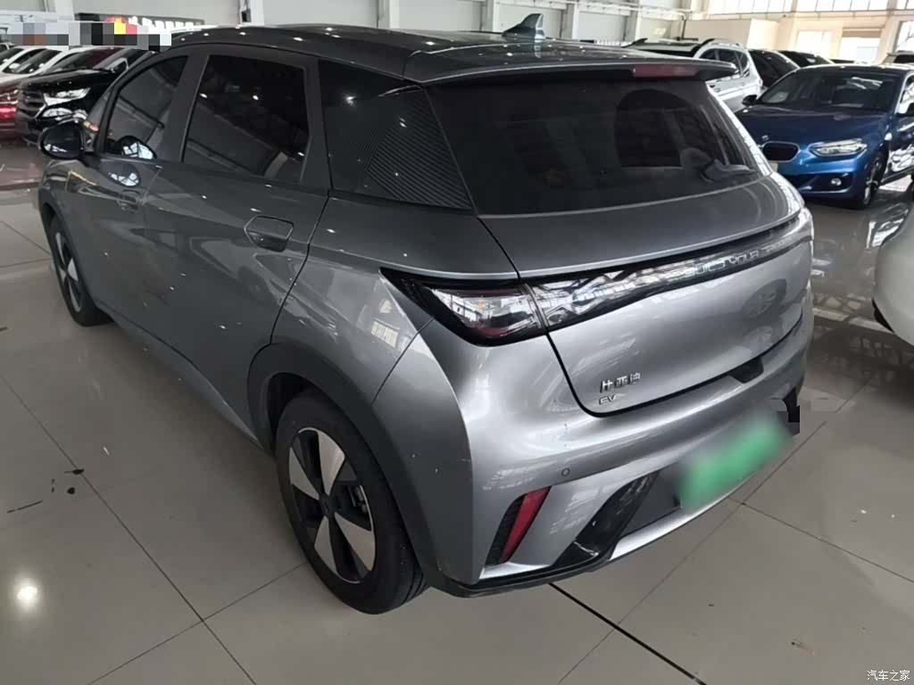 BYD Dolphin, 2023 все фото