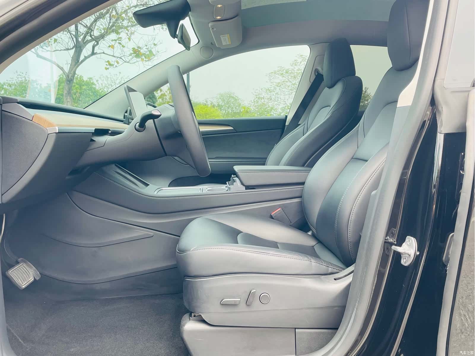 Tesla Model Y, 2022 14