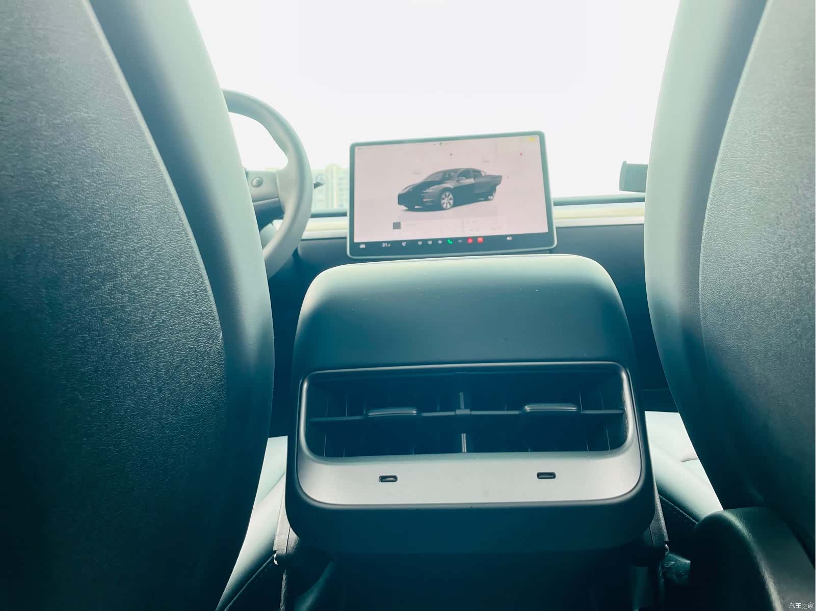 Tesla Model Y, 2022 23