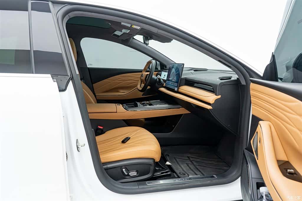 Geely 8, 2025 17