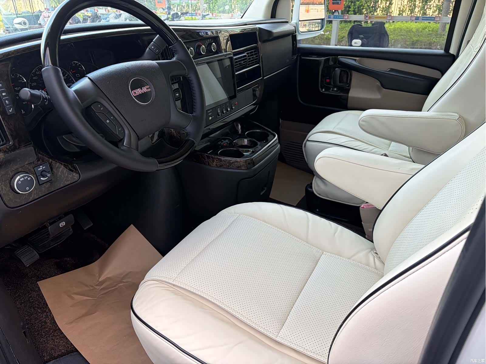 GMC SAVANA, 2012 10