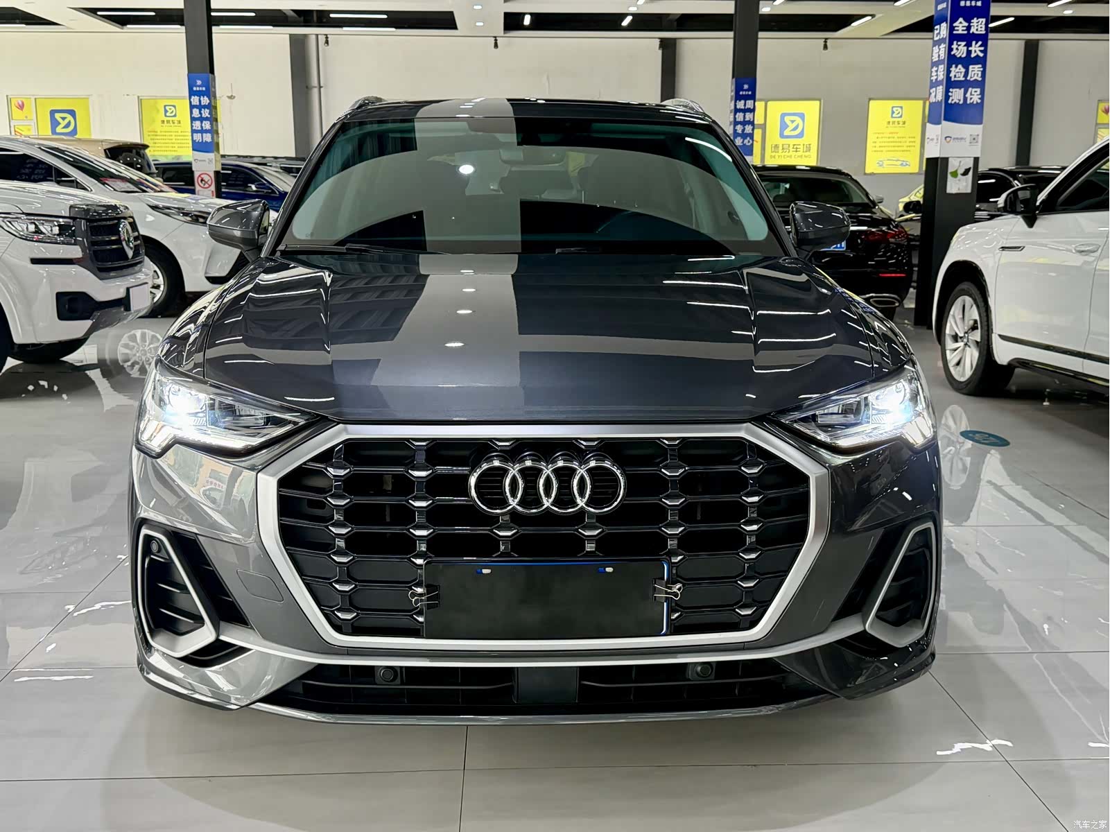 Audi Q3, 2022 2