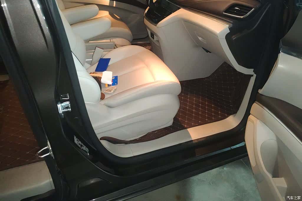 Buick GL8, 2020 8