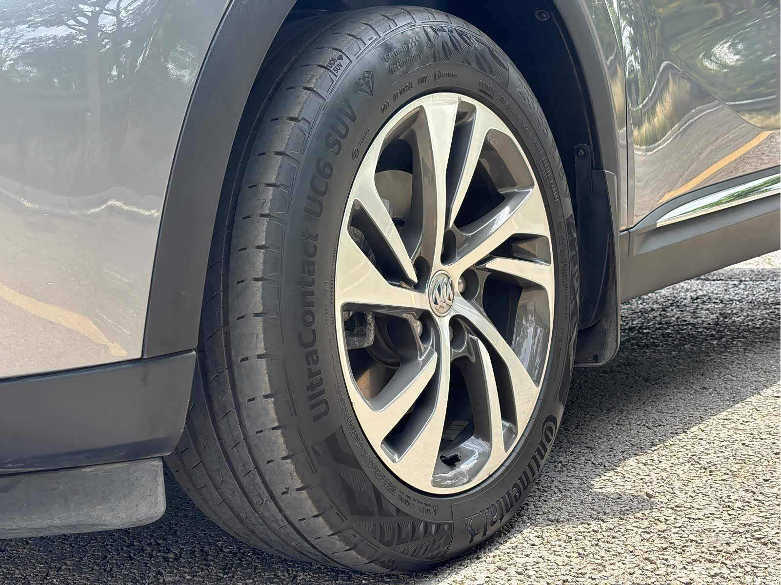 Buick Envision, 2023 все фото