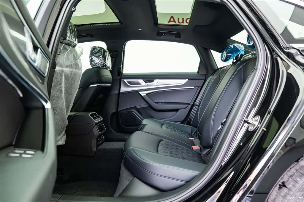 Audi A6L, 2026 11
