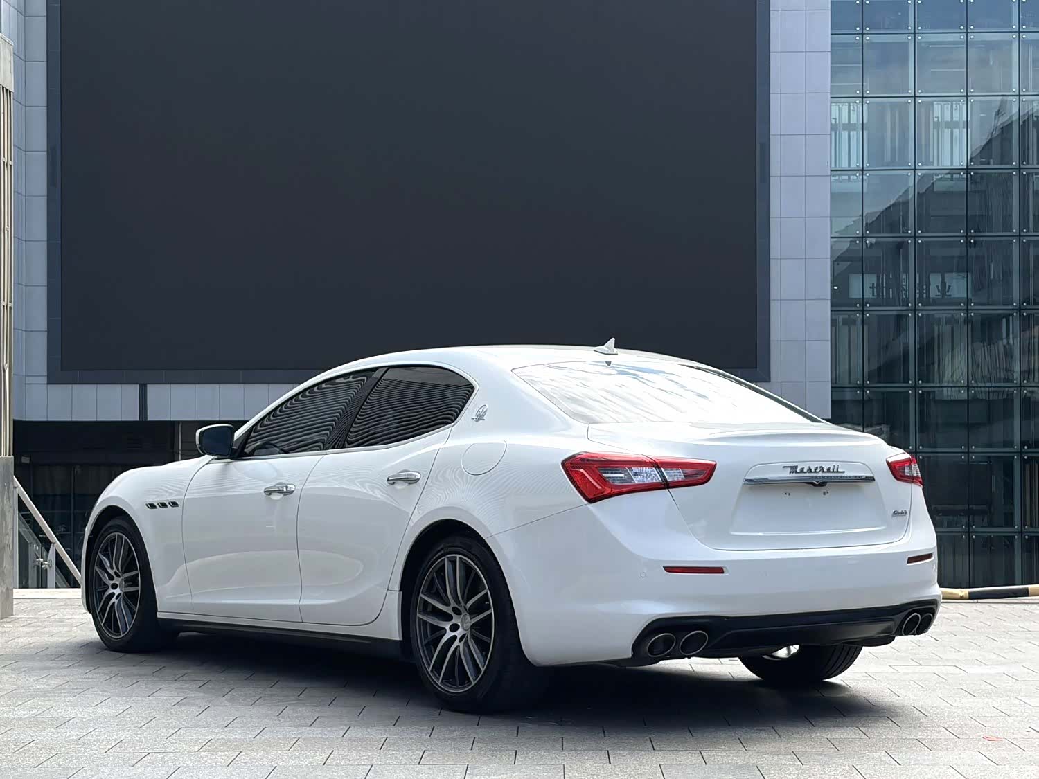 Maserati Ghibli, 2019 14