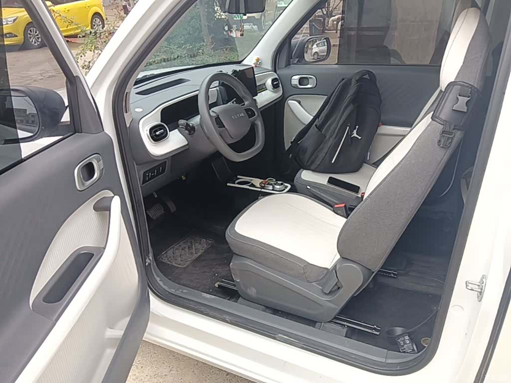 Geely Panda, 2025 16