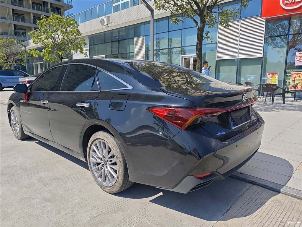 Toyota Avalon, 2025 все фото