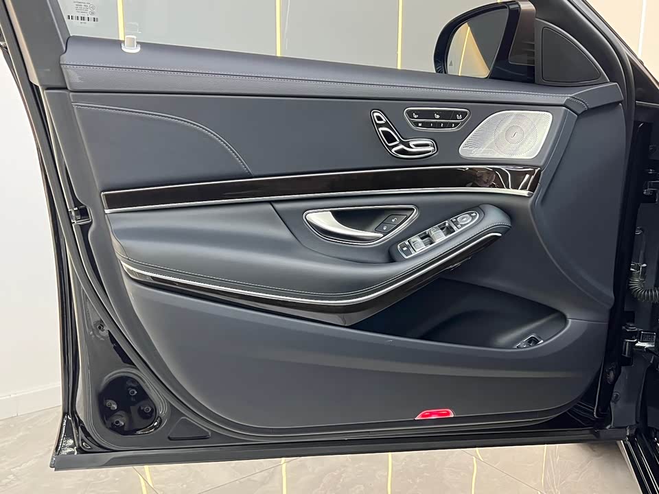 Mercedes-Benz Maybach S-class
