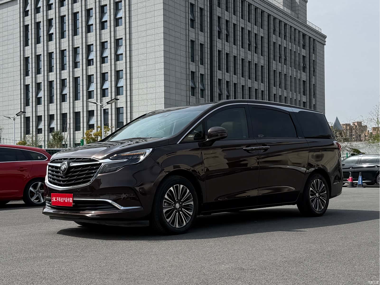 Buick GL8, 2021 3