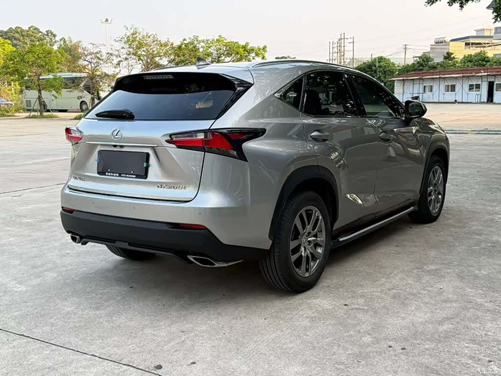 Lexus NX, 2015 12