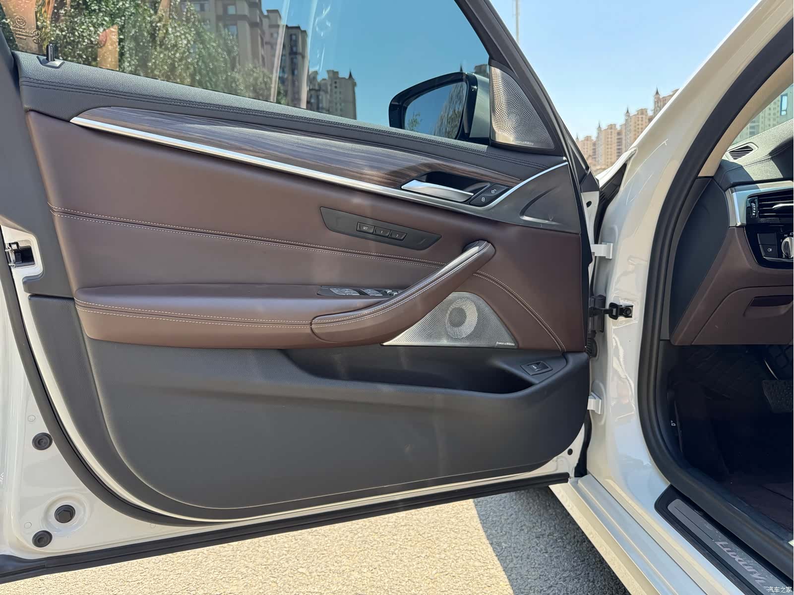 BMW 5 Series, 2019 все фото