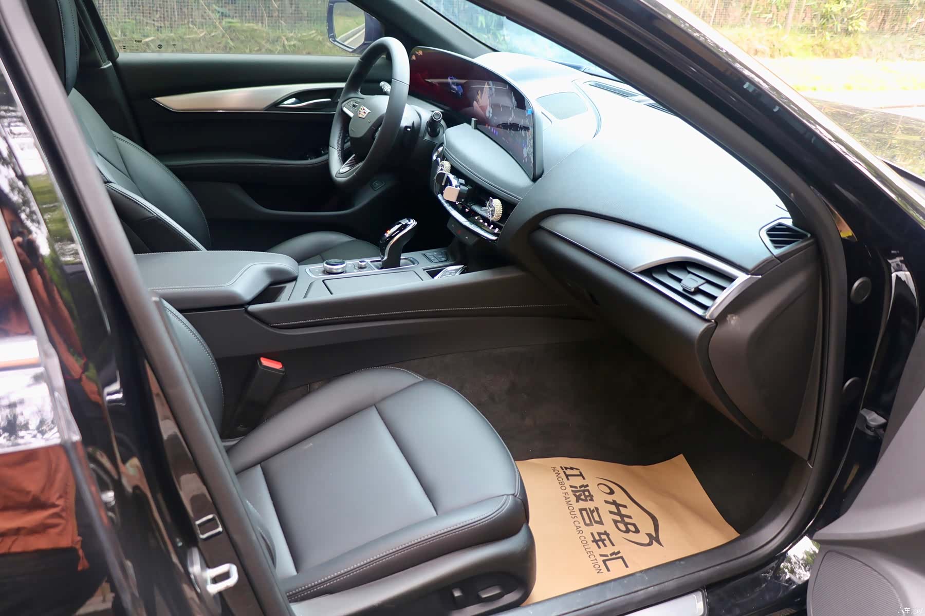 Cadillac CT5, 2025 10