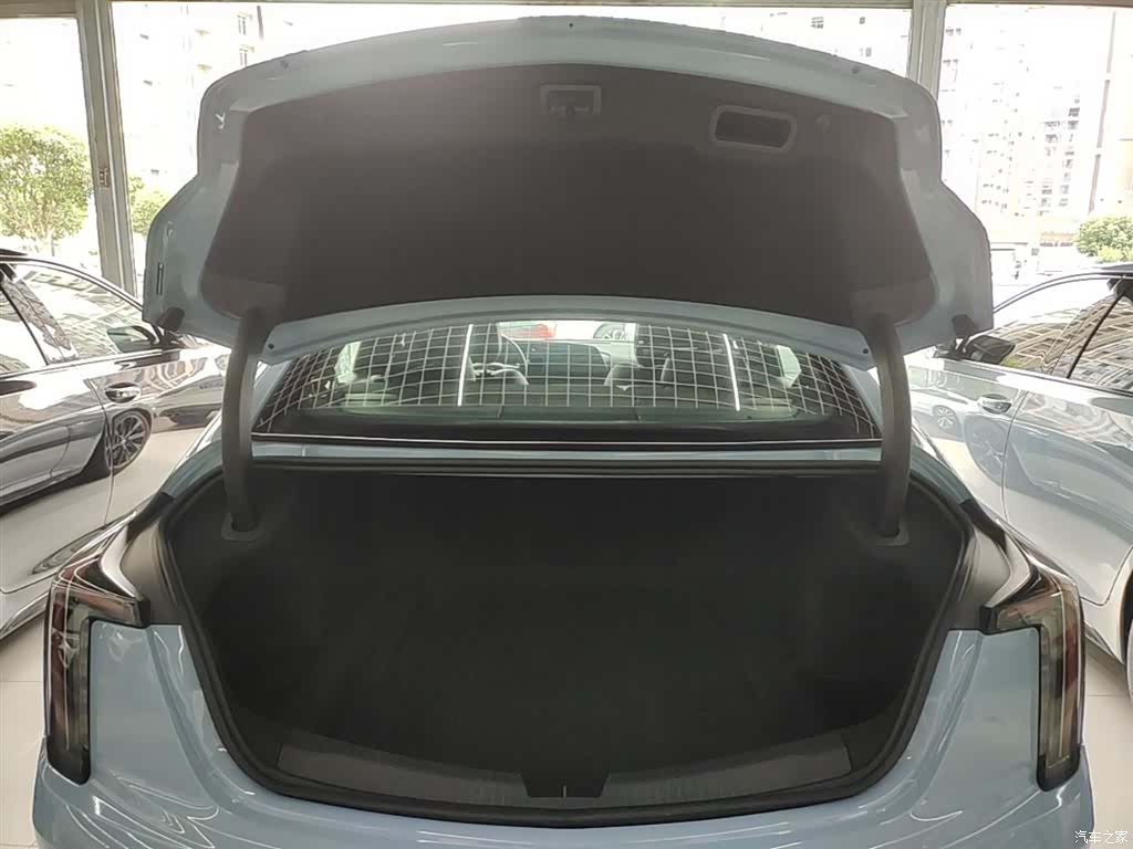 Cadillac CT5, 2025 19