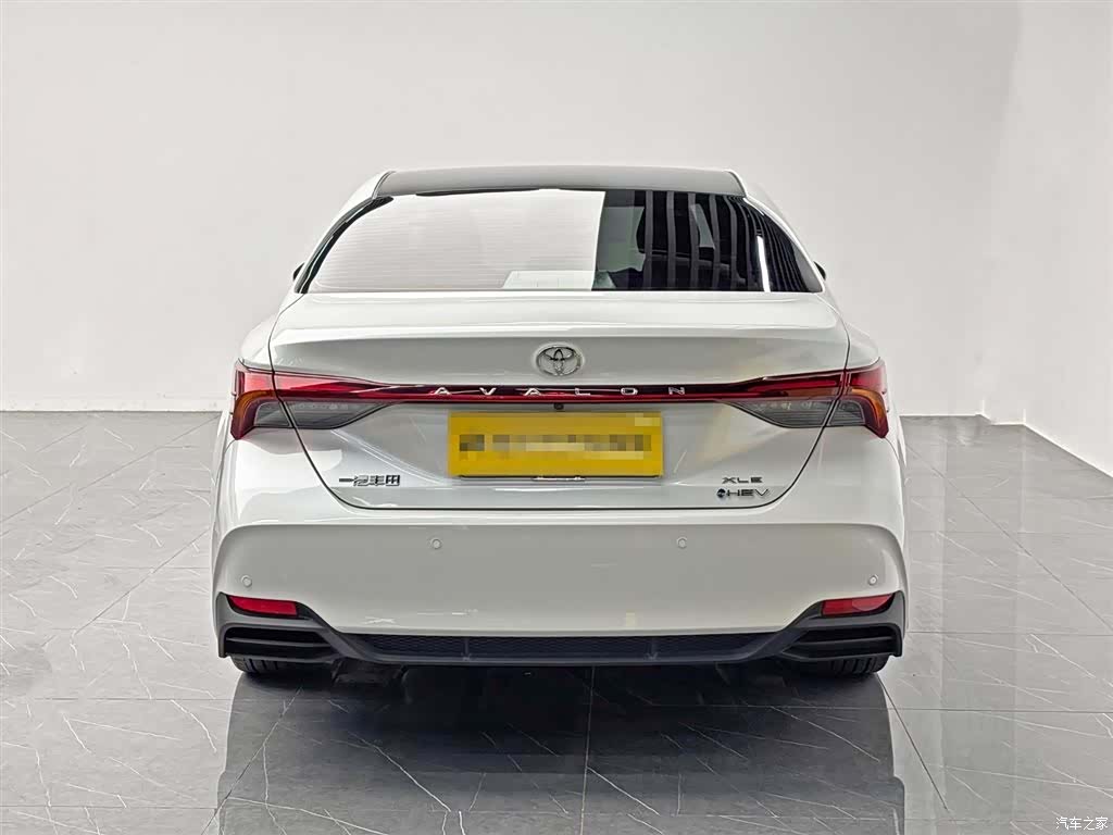 Toyota Avalon, 2024 все фото