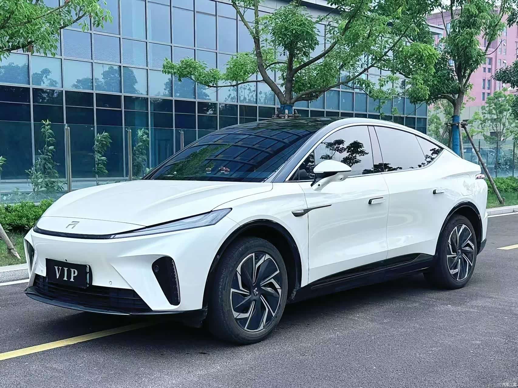 Rising Auto R7