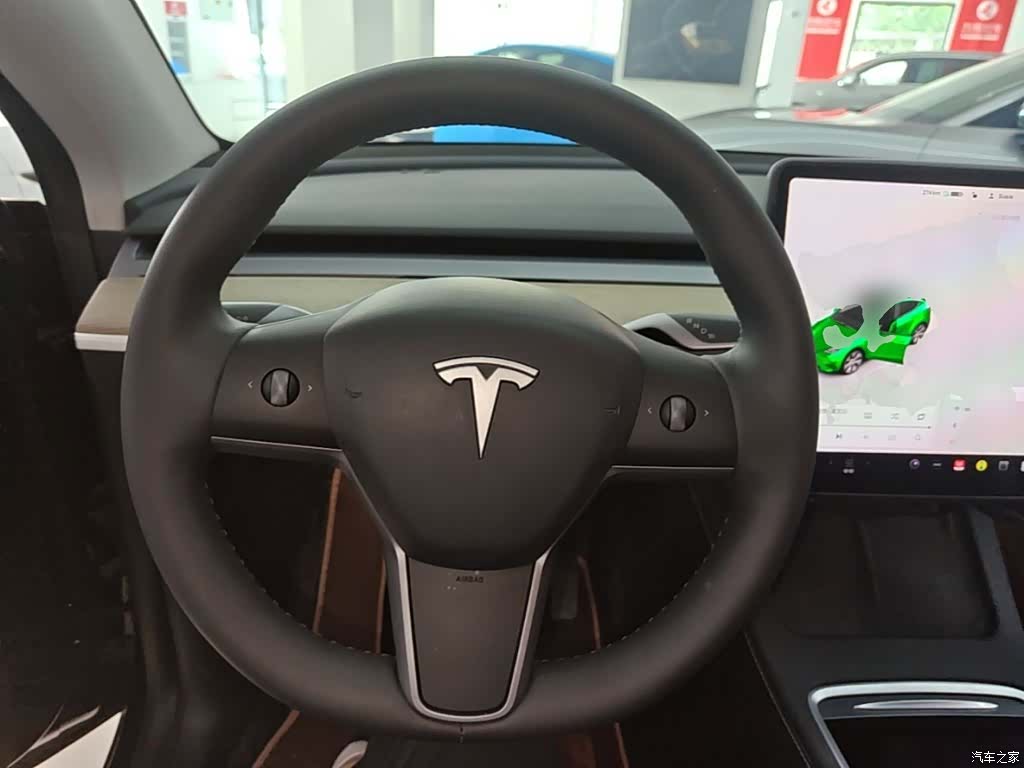 Tesla Model Y, 2023 7