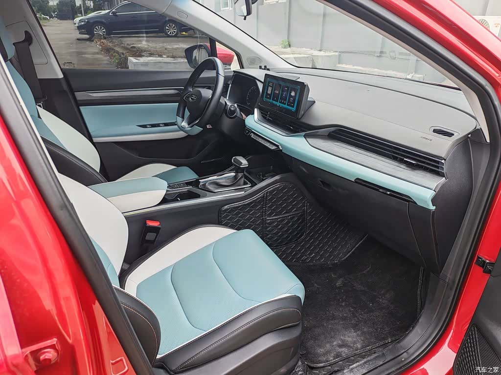 Geely Emgrand, 2022 17