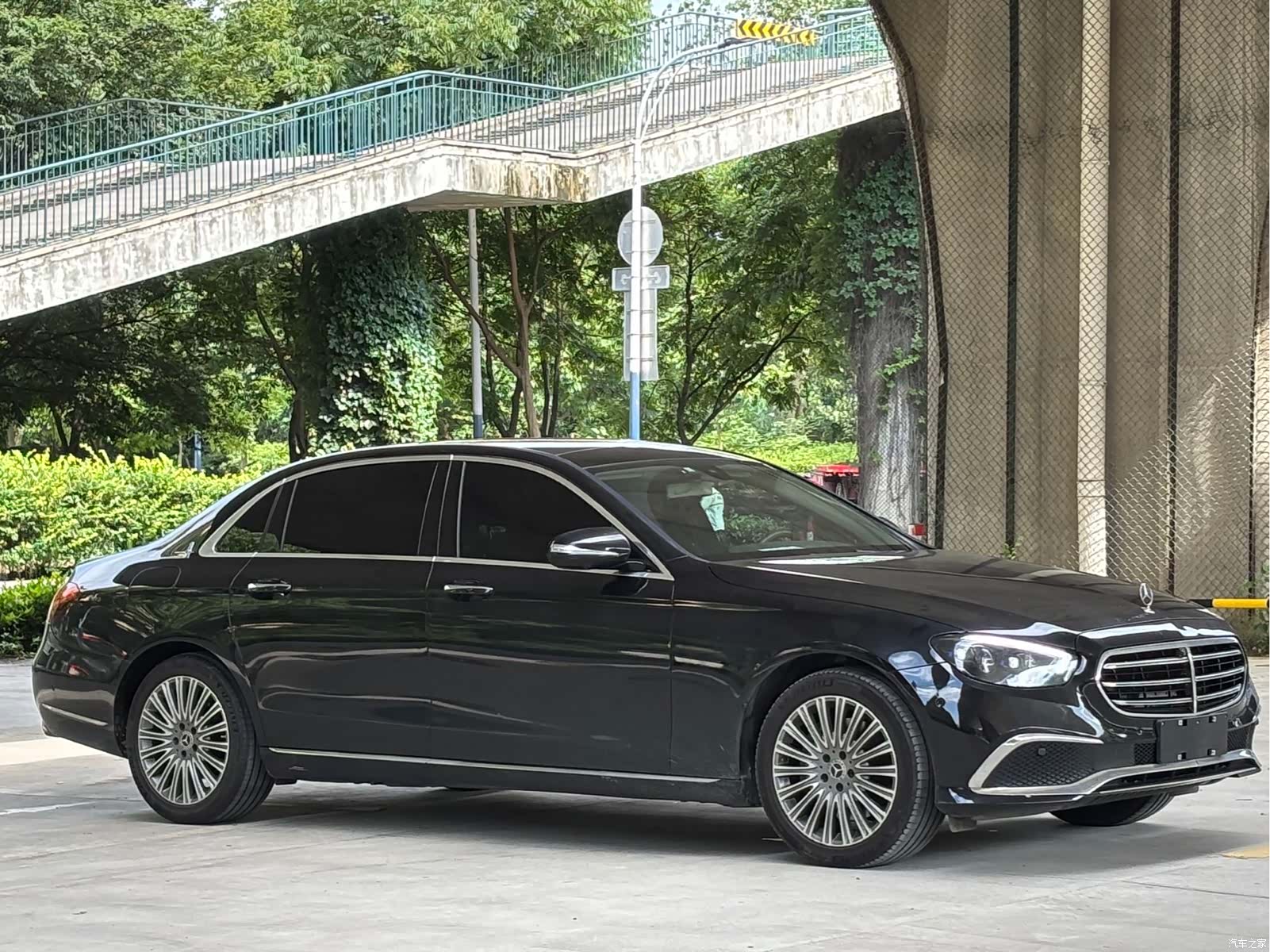Mercedes-Benz E-Class, 2019 3