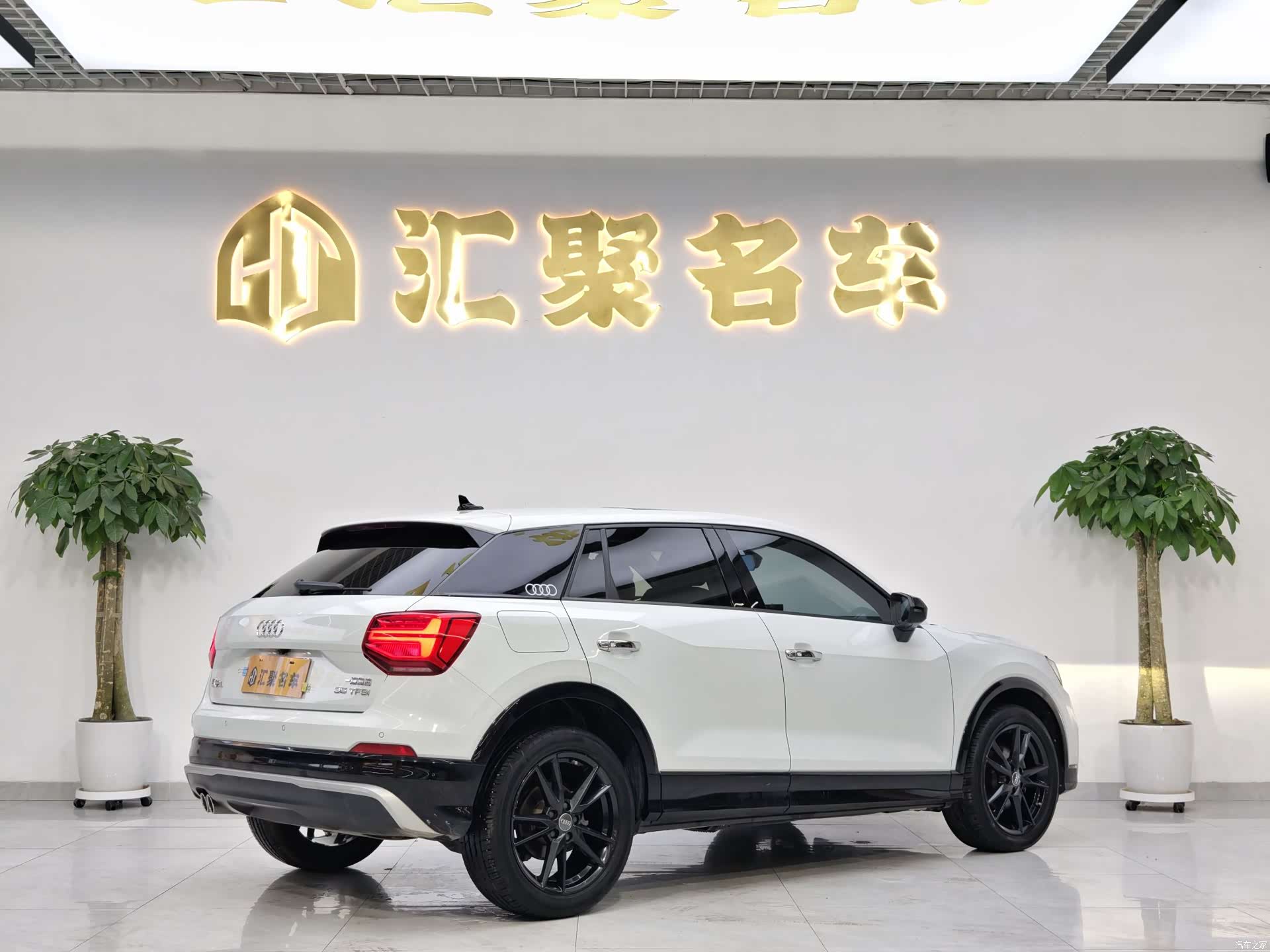 Audi Q2L, 2019 6