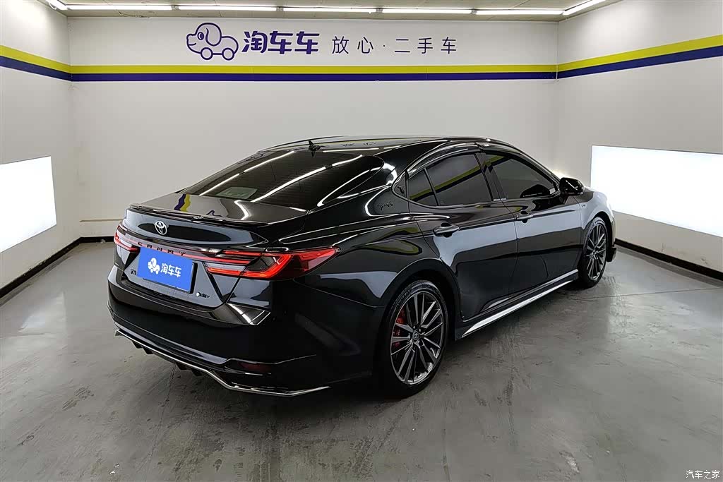 Toyota Camry, 2024 3