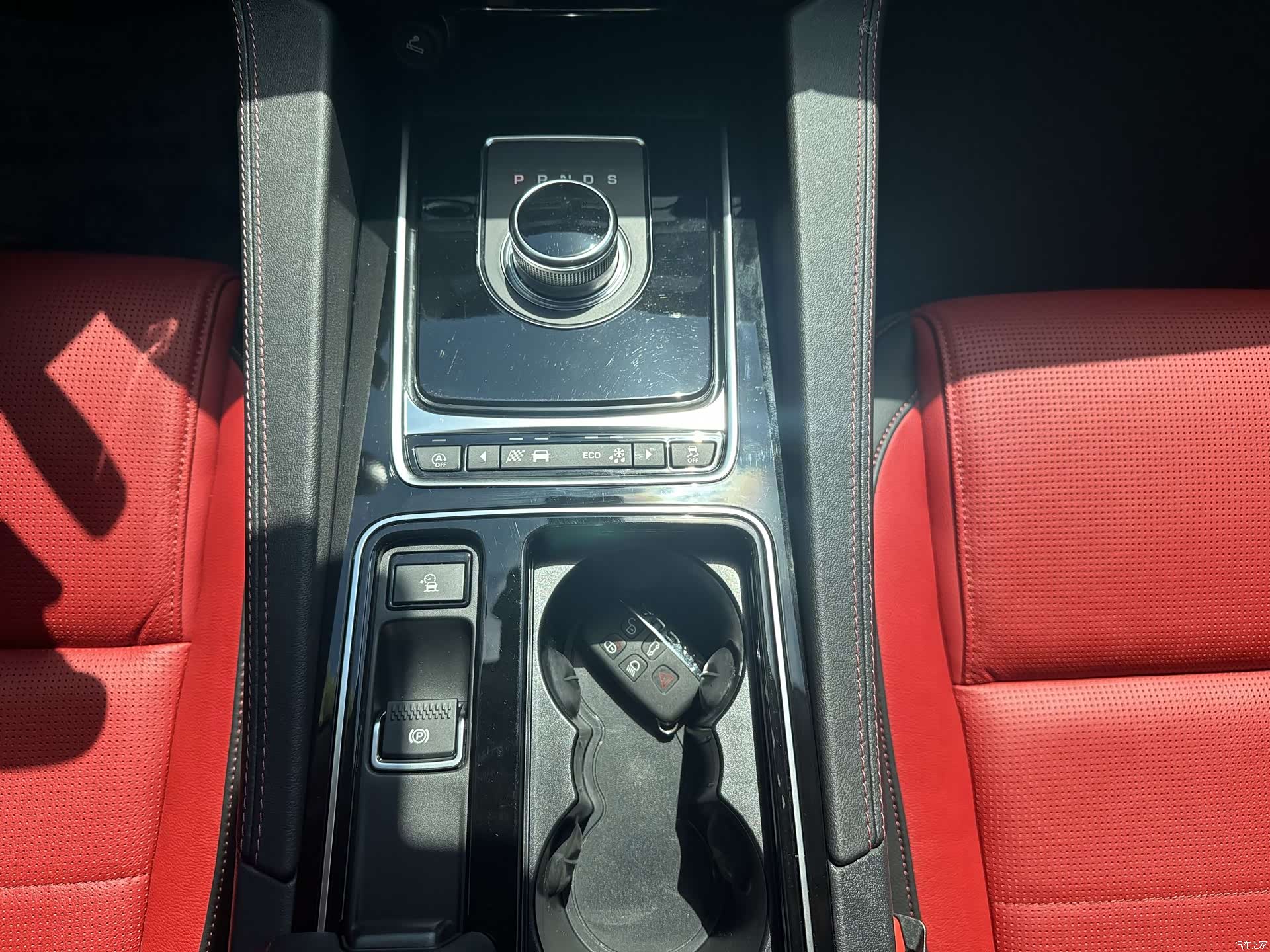 Jaguar F-PACE, 2020 21