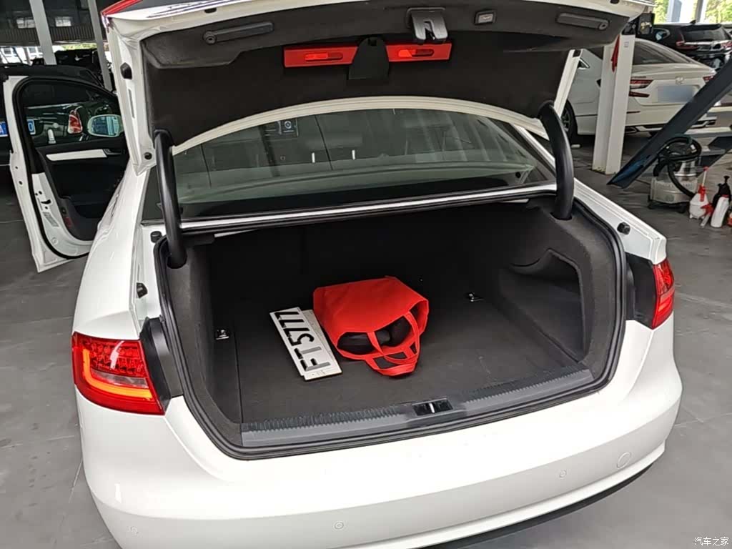 Audi A4L, 2015 10