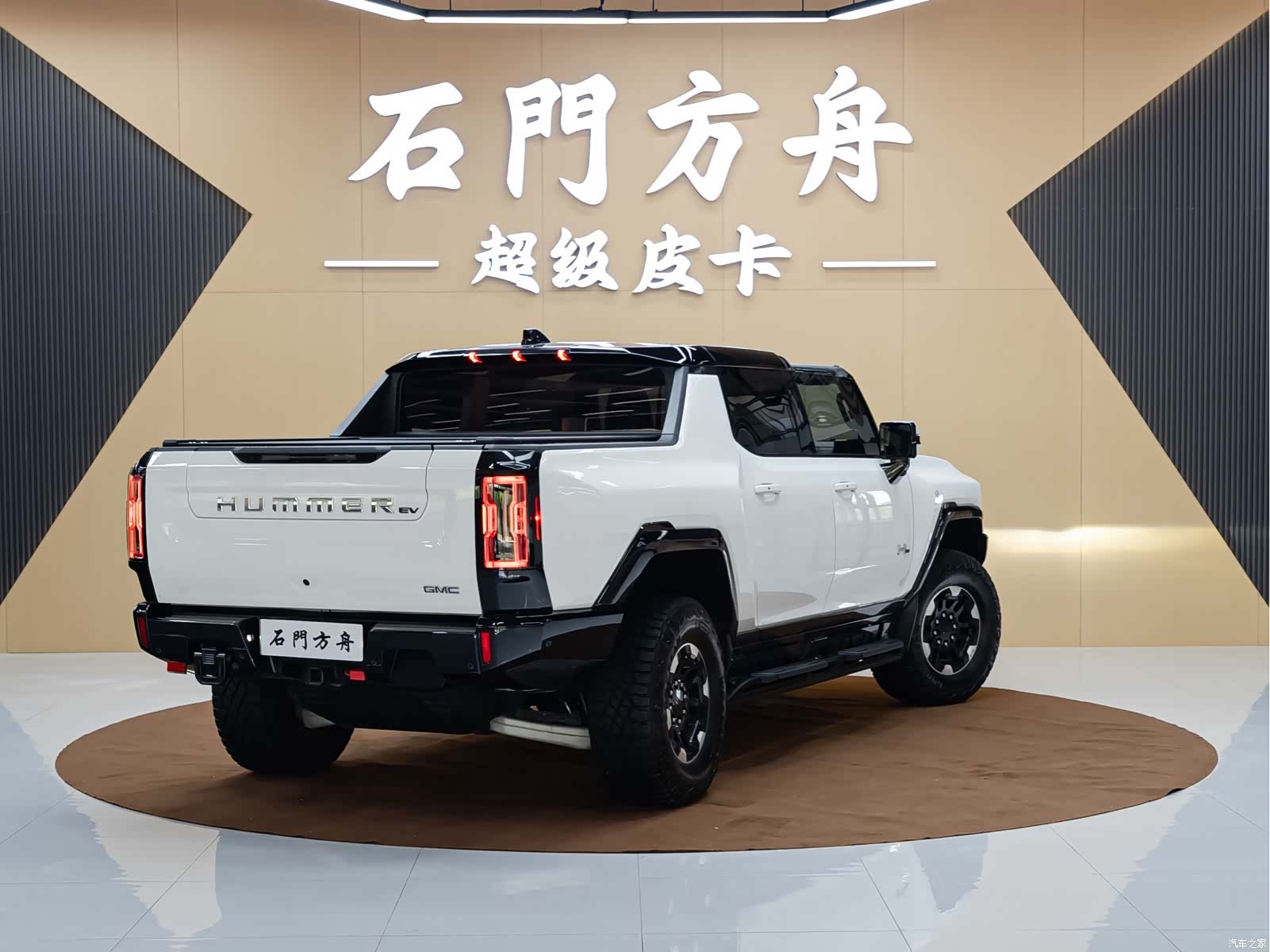 Hummer 3X, 2025 4