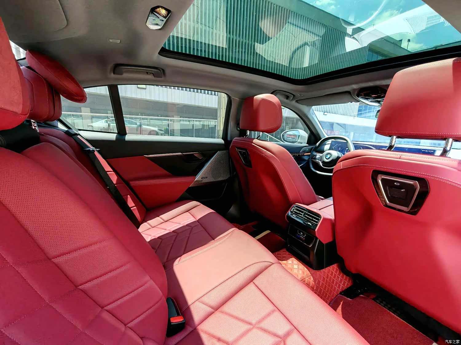 BMW 5 Series, 2024 все фото