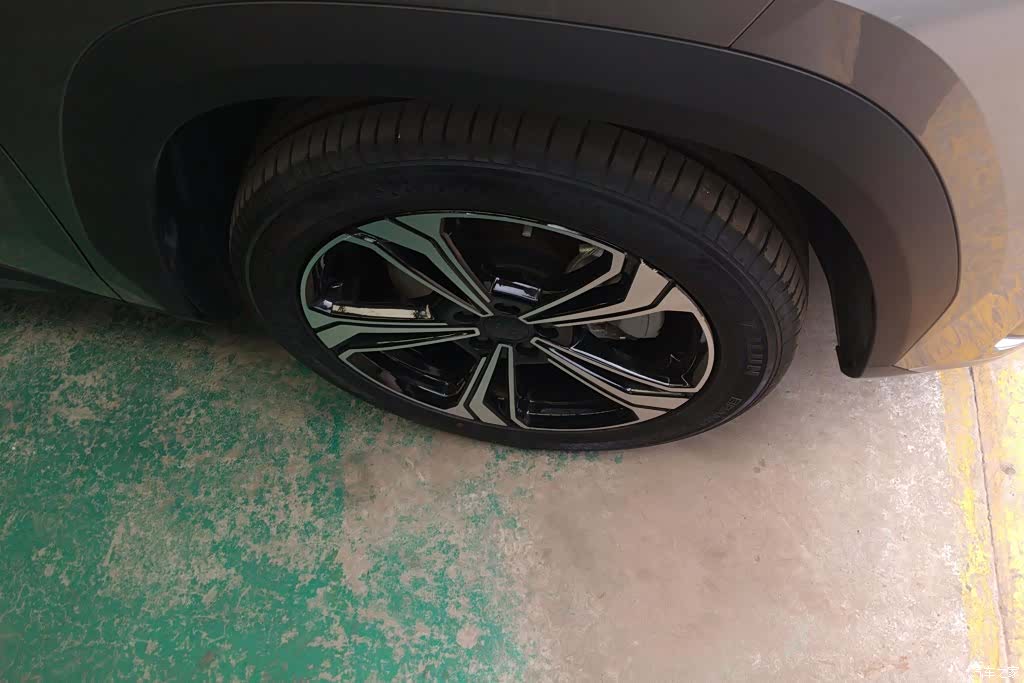 Geely Galaxy L7, 2025 6