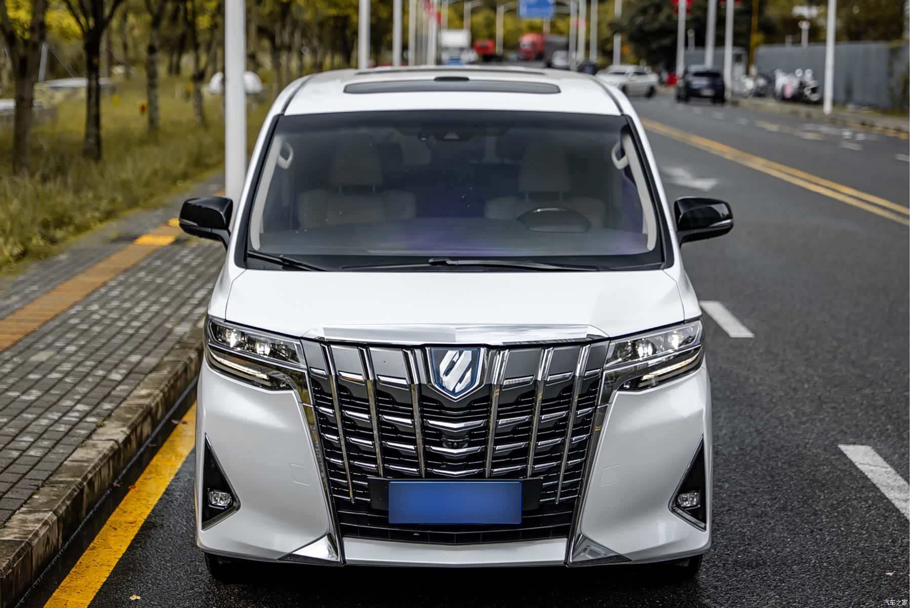 Toyota Alphard, 2020 2