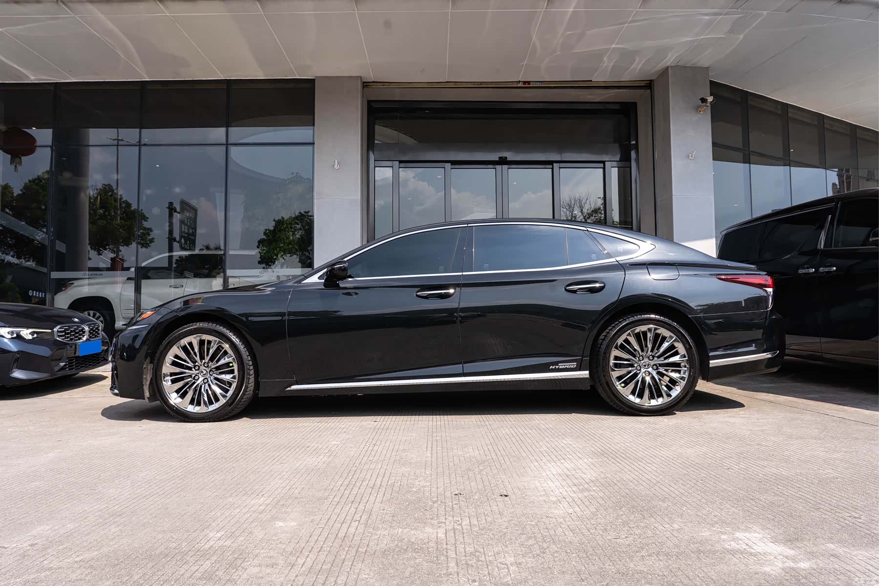 Lexus LS, 2018 4