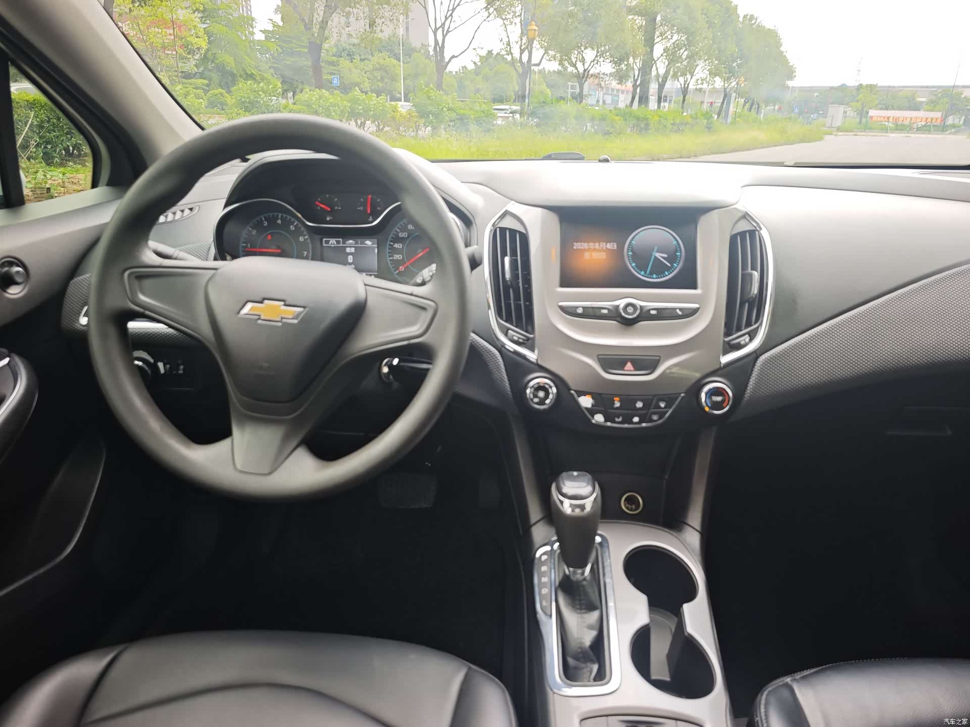 Chevrolet 320, 2017 16