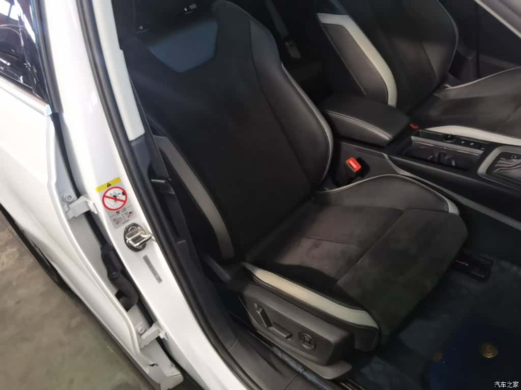 Audi Q3, 2019 25
