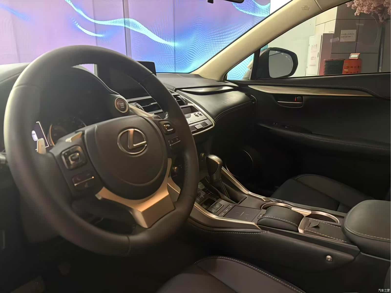 Lexus NX, 2021 14
