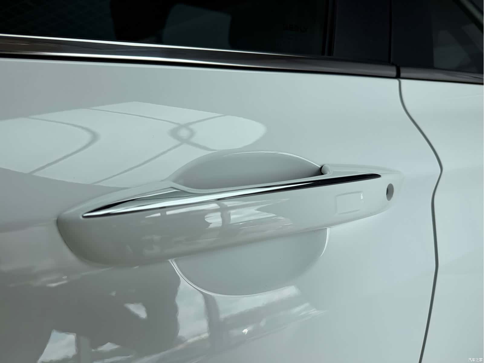 Geely Emgrand, 2022 7