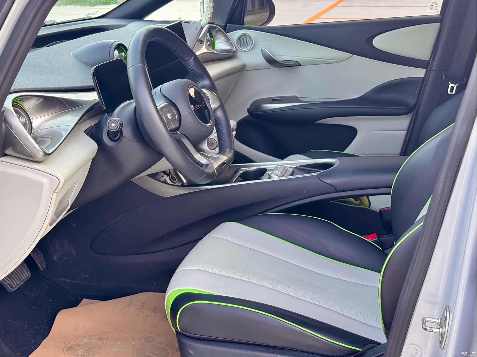 BYD Dolphin, 2022 6